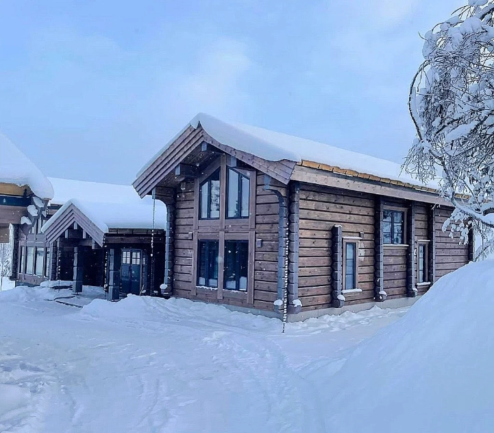 Färdig byggt timmerhus från Latlaft